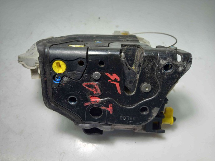 Broasca usa stanga fata Audi A4 B8 2.0 8J2837015A 2008-2015
