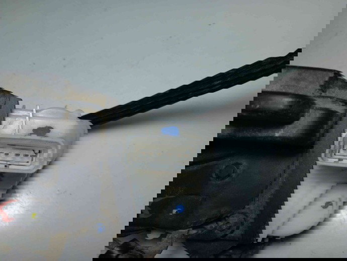 Broasca usa stanga fata Peugeot 307 1.6 OEM 2000-2008