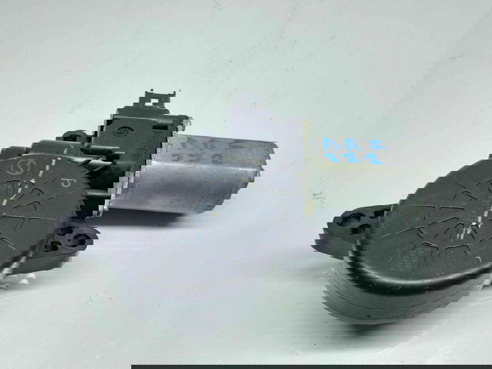 Motoras geam dreapta fata Mazda 6 Hatchback (GH) [Fabr 2007-2013] D651-5858X