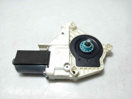 Motoras geam stanga fata Audi A5 2.0 TDI 8T0959801B 2007-2015