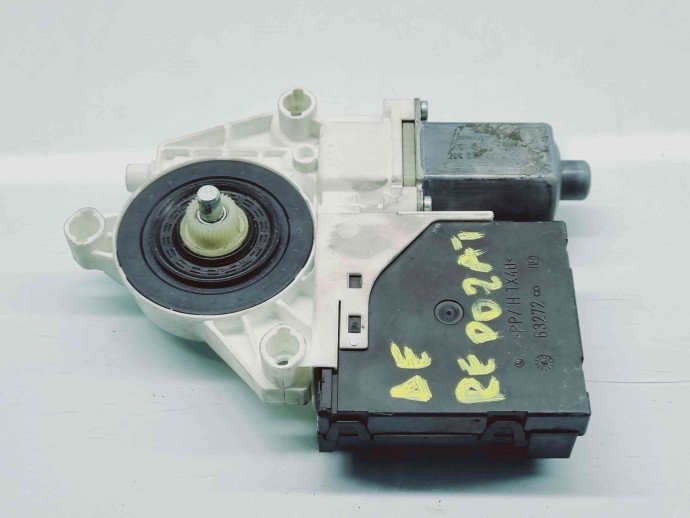 Motoras geam dreapta fata Audi A3 Sportback (8PA) [Fabr 2004-2013] 8P0959802K