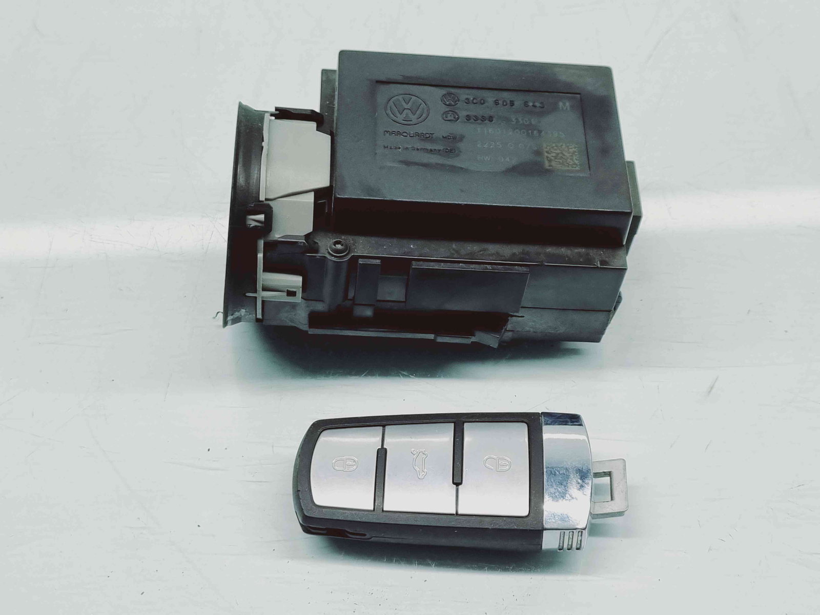 Contact cu cheie Volkswagen Passat B6 Variant (3C5) [Fabr 2005-2010] 3C0905843M 2.0 TDI BMP103KW / 140CP 2.0 TDI BMP103KW / 140CP