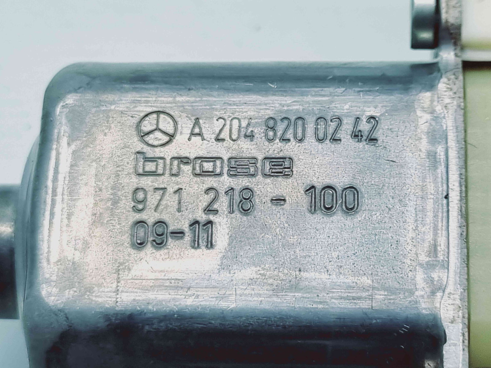 Motoras geam dreapta fata Mercedes Clasa GLK (X204) [Fabr 2008-prezent] A2048200242 - imagine 4