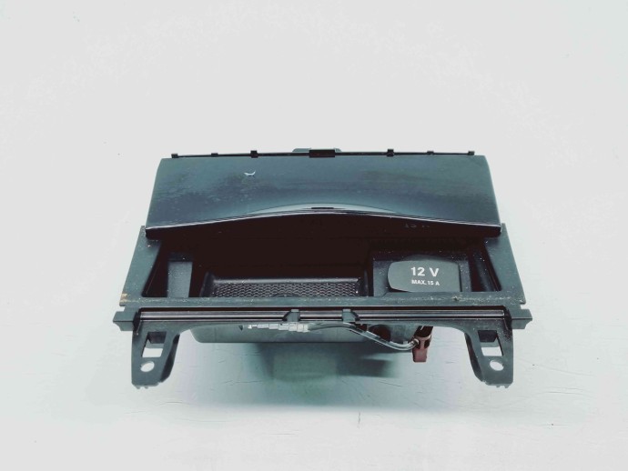 Scrumiera Mercedes Clasa GLK (X204) [Fabr 2008-prezent] A2046801350 3.0 CDI 642961 165KW / 225CP