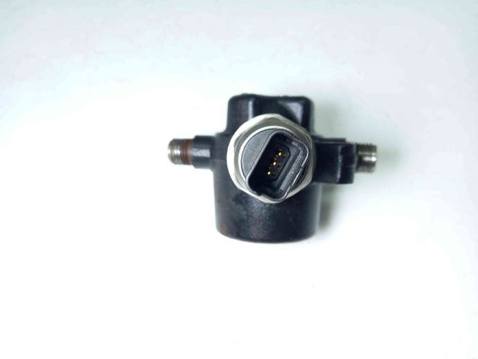 Rampa injectoare Dacia Logan 1.5 DCI 8200584034 2004-2012