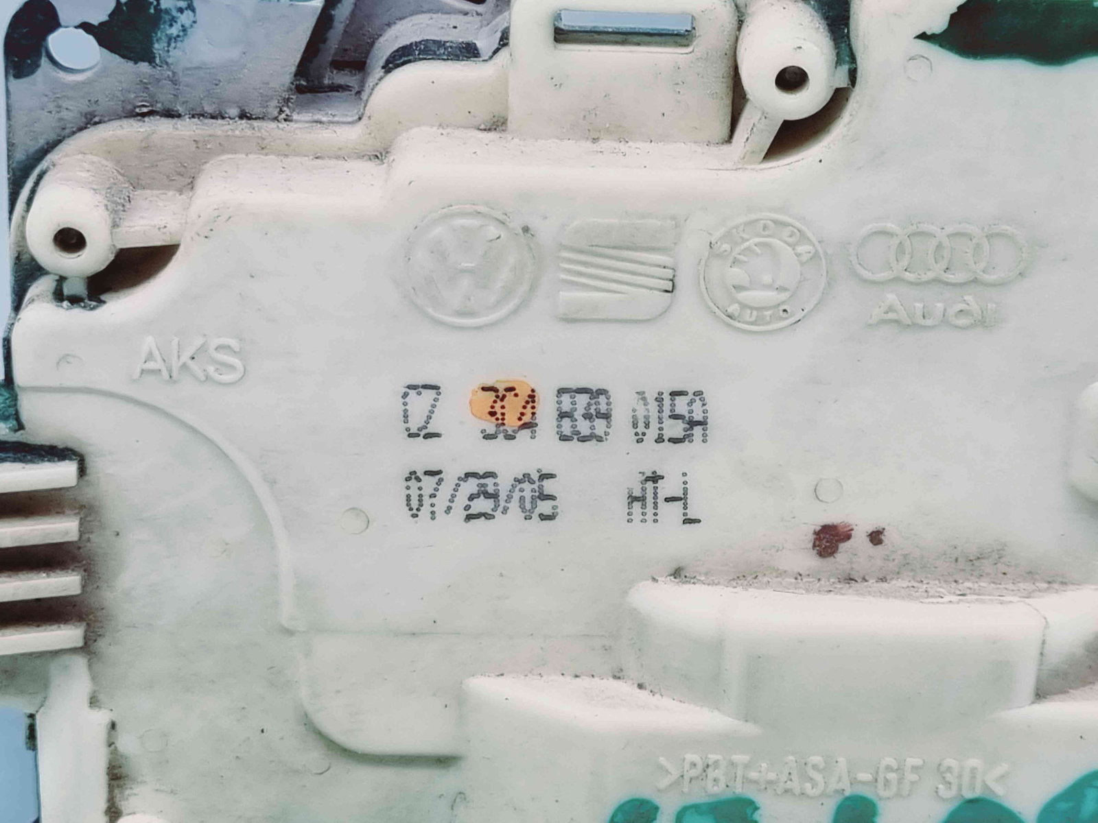 Broasca usa stanga spate Volkswagen Passat B6 Variant (3C5) [Fabr 2005-2010] 3C4839015A - imagine 3