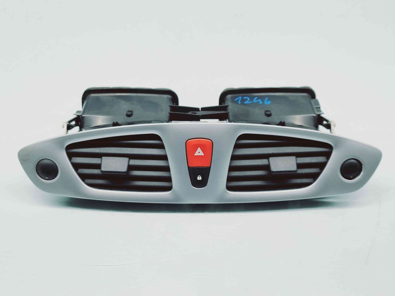 Grila aerisire centrala Renault Scenic 3 [Fabr 2009-2015] 682600031R - imagine 1