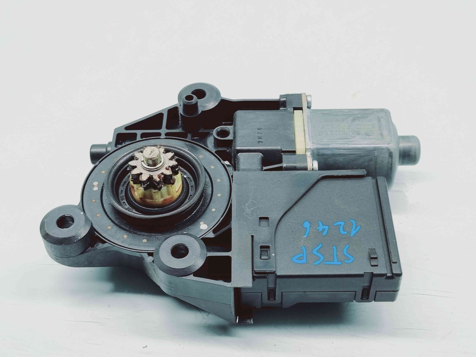 Motoras geam stanga spate Renault Scenic 3 [Fabr 2009-2015] 827310004R - imagine 1