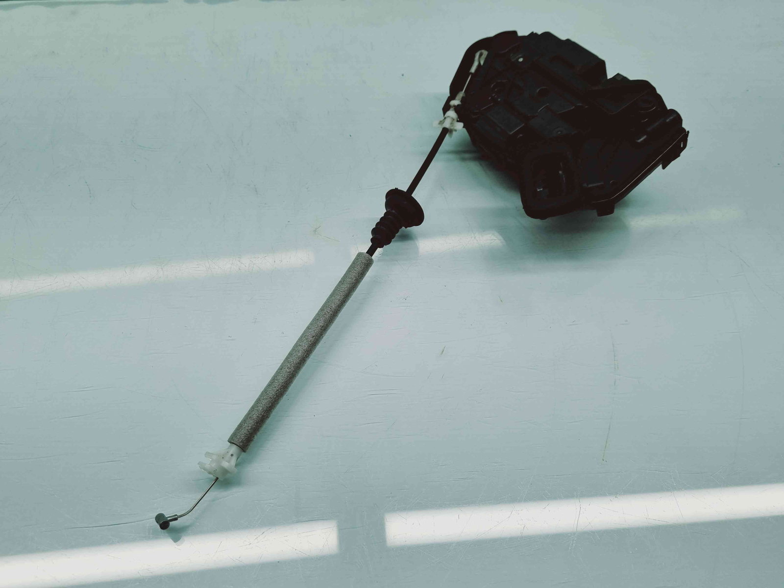 Broasca usa stanga spate Skoda Fabia 3 Combi (NJ5) [Fabr 2014-2022] 5TA839015L - imagine 6