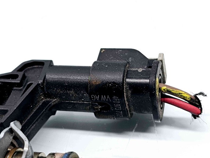 Injector Skoda Fabia 3 Combi (NJ5) [Fabr 2014-2022] 04E906036AT 1.3 Benz DKLD 70KW / 95CP 1.3 Benz DKLD 70KW / 95CP
