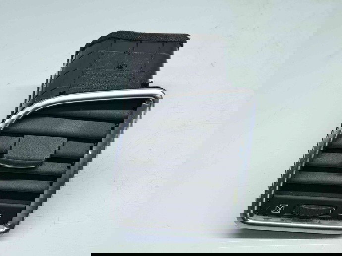  Grila aerisire stanga MAZDA 6 (GJ1) [Fabr 2014-2021] KD4564830