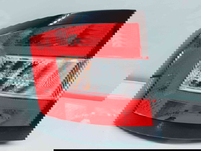   Stop aripa stanga Skoda Fabia 3 Combi (NJ5) [Fabr 2014-2022] 6V9945095