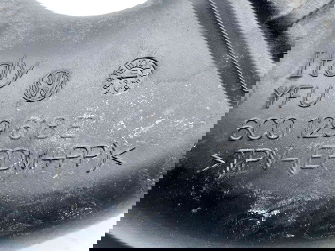 Tub admisie aer Skoda Fabia 3 Combi (NJ5) [Fabr 2014-2022] 6C0129618E 1.3 Benz DKLD 70KW / 95CP 1.3 Benz DKLD 70KW / 95CP