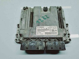 Calculator motor ECU Peugeot 308 (II) SW [Fabr 2013-prezent] 9814182680 / 0281032456 1.6 HDI BH01 88KW / 120CP 1.6 HDI BH01 88KW / 120CP