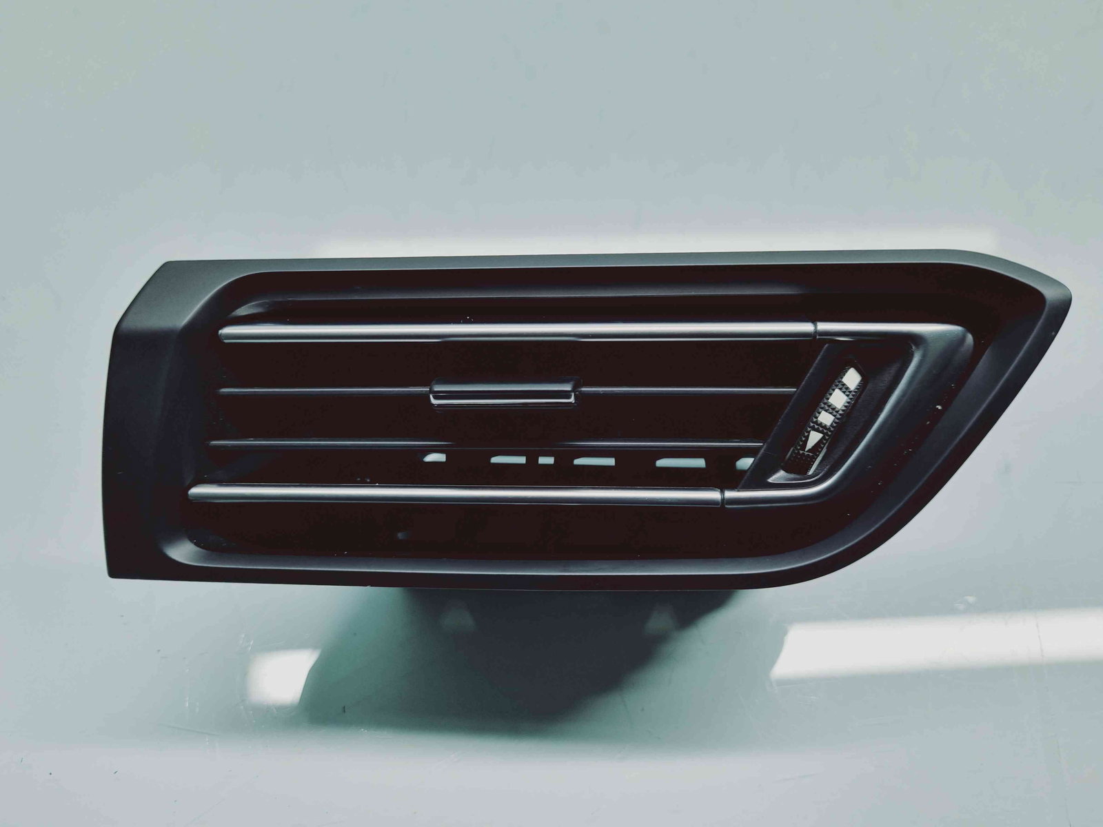 Grila aerisire dreapta Peugeot 308 (II) SW [Fabr 2013-prezent] 96778766 - imagine 1