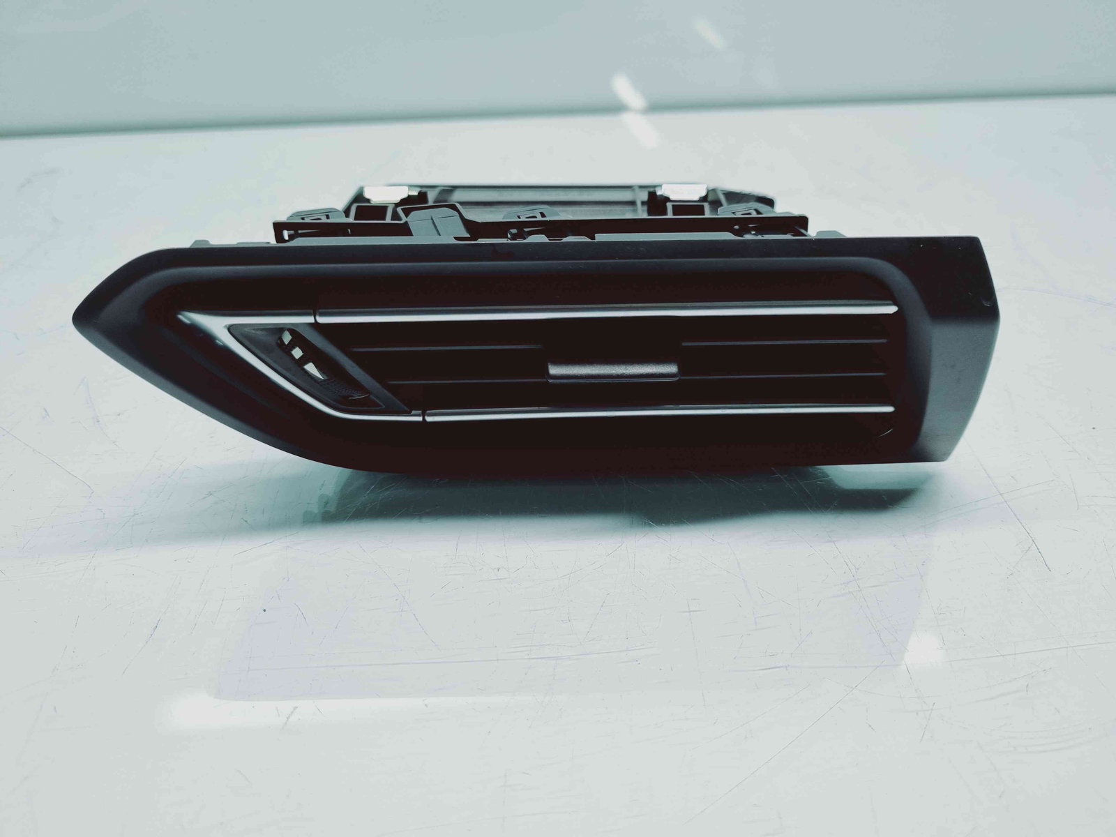 Grila aerisire stanga Peugeot 308 (II) SW [Fabr 2013-prezent] 96778765 - imagine 1