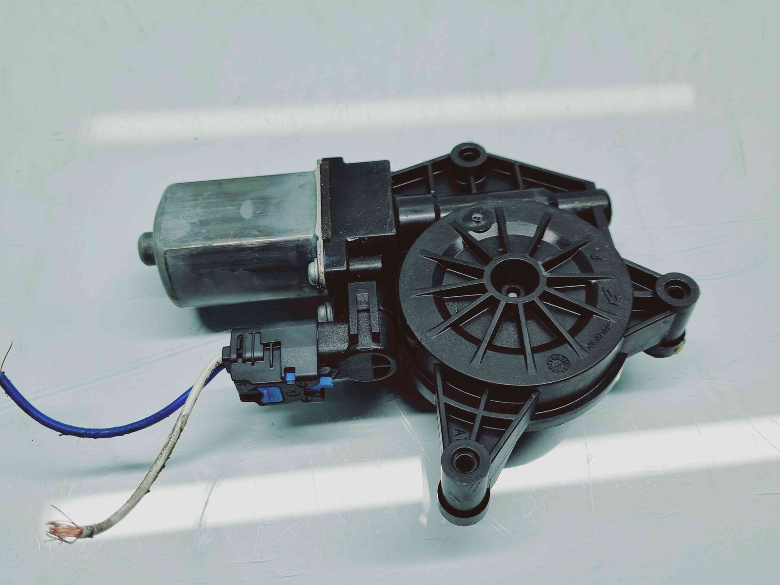 Motoras geam stanga spate Dacia Duster 2 [Fabr 2017-2023] 128001892-F - imagine 3