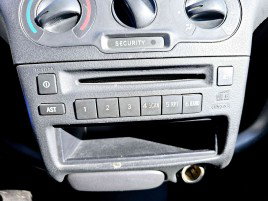   Radio CD Toyota Yaris (P1) [Fabr 1999-2005] OEM