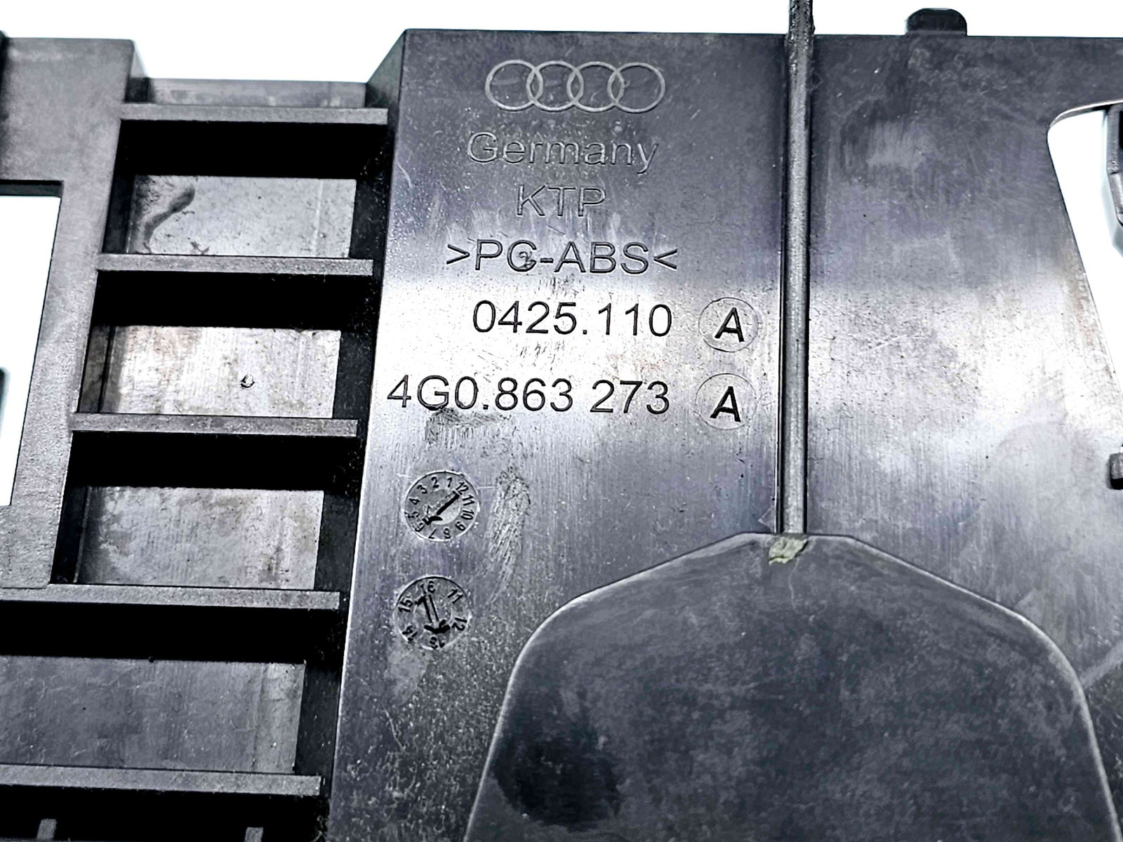 Sertar bord Audi A6 (4G2, C7) [Fabr 2012-2017] 4G0864131 n 4G0863273A - imagine 3