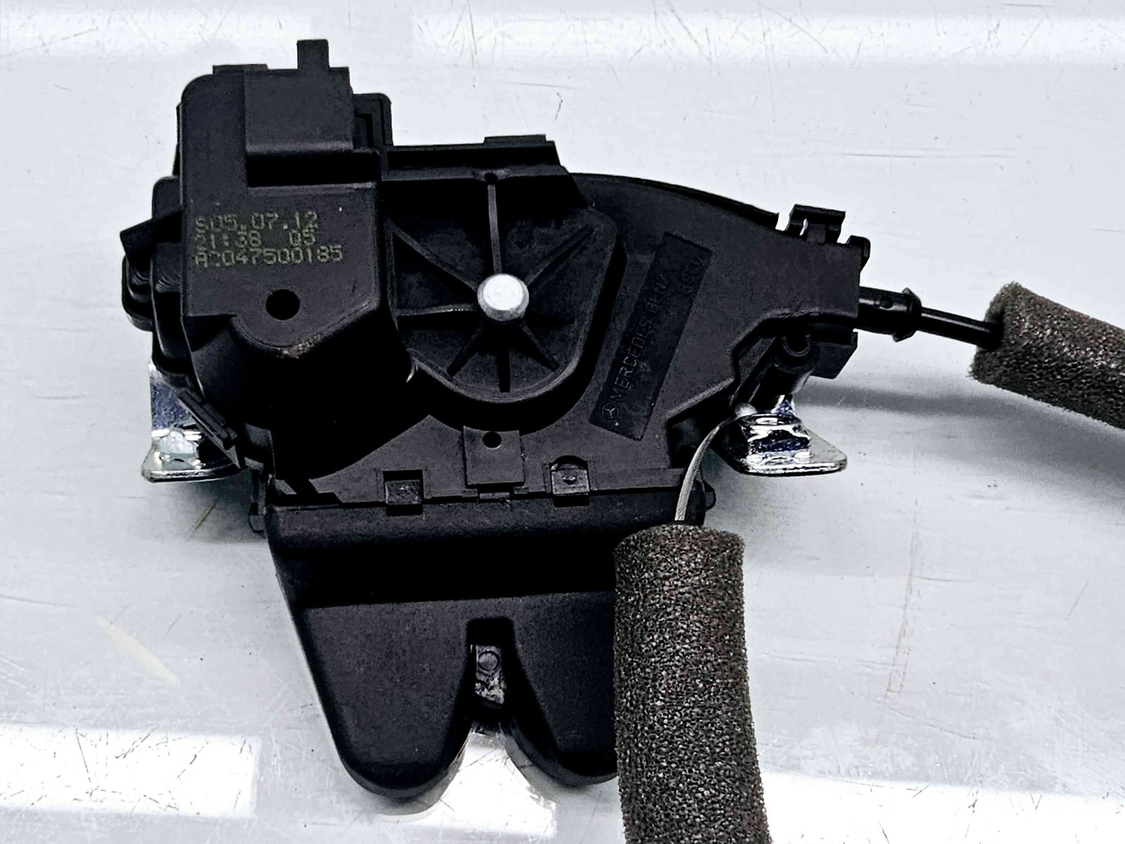 Broasca capota spate Mercedes Clasa E (W212) AMG [Fabr 2009-2016] A2047500185 - imagine 3