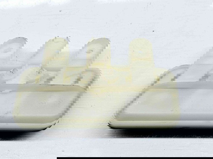   Buton deschidere portbagaj Mercedes Clasa E (W212) AMG [Fabr 2009-2016] 2218702410