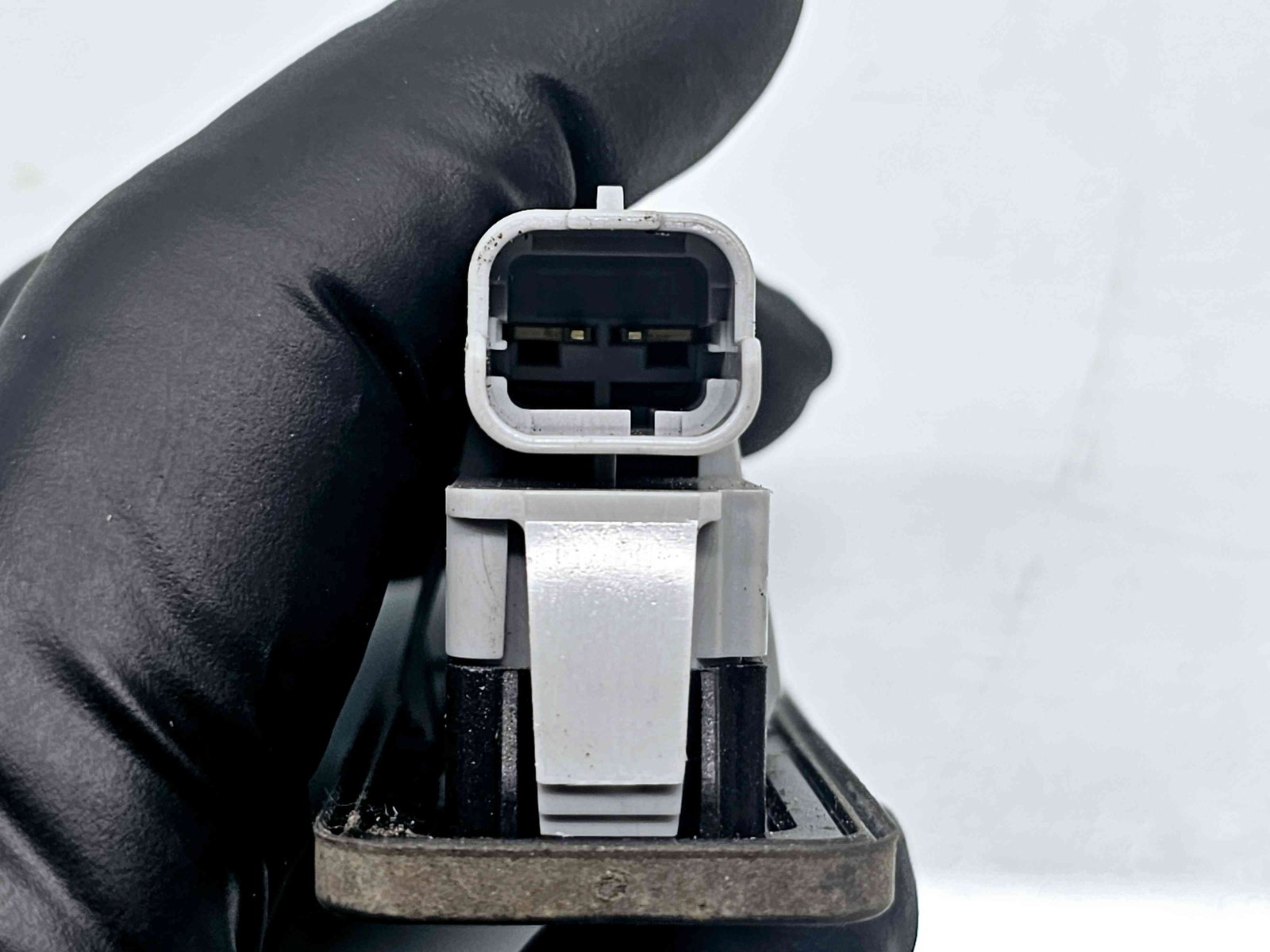 Buton deschidere portbagaj Dacia Duster 2 [Fabr 2017-2023] 906069264R - imagine 3