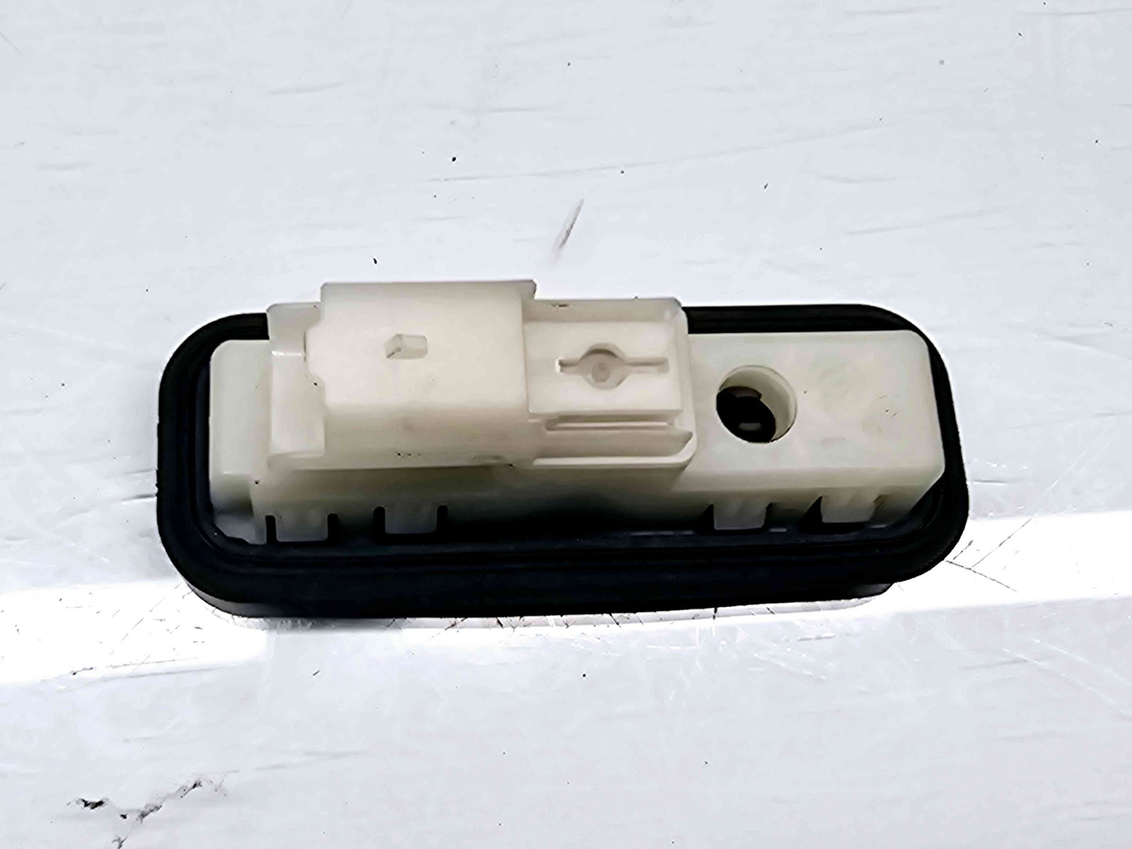 Buton deschidere portbagaj Peugeot 308 [Fabr 2007-2013] OEM - imagine 2