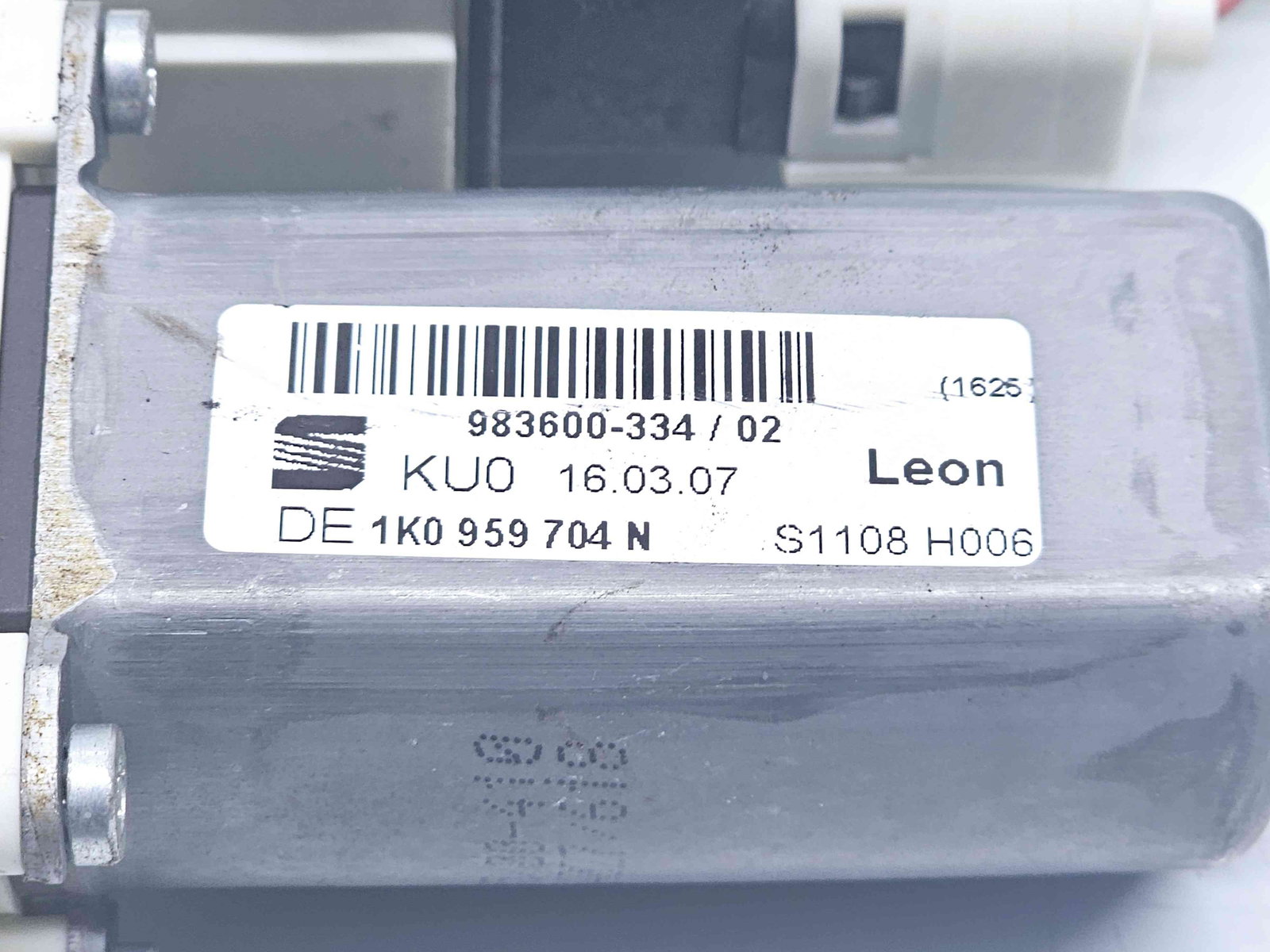 Motoras geam dreapta spate Seat Leon (1P1) [Fabr 2005-2011] 1K0959704N - imagine 4