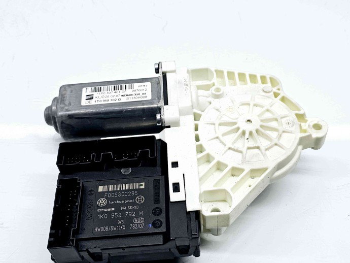 Motoras geam stanga fata Seat Leon (1P1) [Fabr 2005-2011] 1T0959702G | 1K0959792M