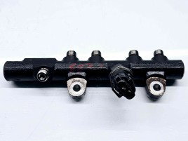 Rampa injectoare Dacia Logan II MCV BK (K52) [Fabr 2013-2022] Facelift 175215346R 1.5 DCI K9K-626 66KW / 90CP 1.5 DCI K9K-626 66KW / 90CP