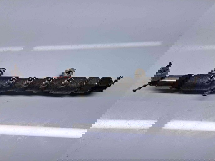 Rampa injectoare LEXUS IS II (GSE2, ALE2, USE2) [Fabr 2005-2013] 89458-60010 2.2  2AD-FHV 130KW / 177CP 2.2  2AD-FHV 130KW / 177CP