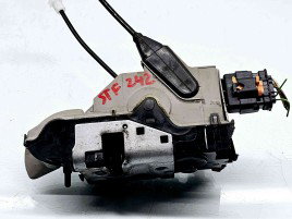 Broasca usa stanga fata Peugeot 2008 [Fabr 2013-prezent] 9688080480