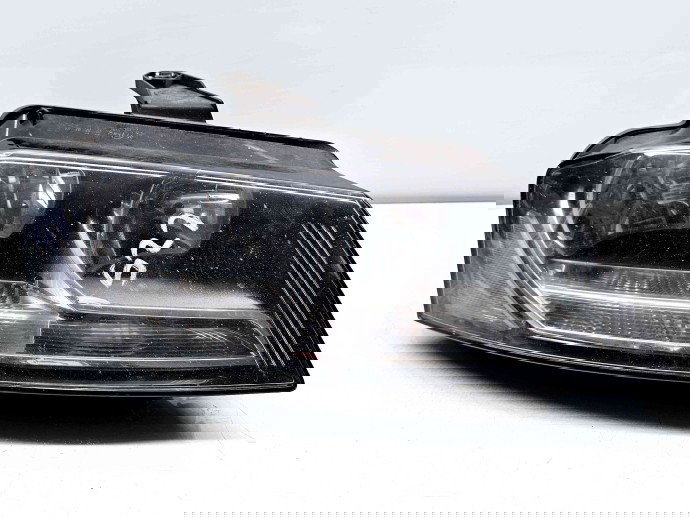   Far dreapta Audi A3 Sportback (8PA) [Fabr 2004-2013] Facelift 8P0941004BC