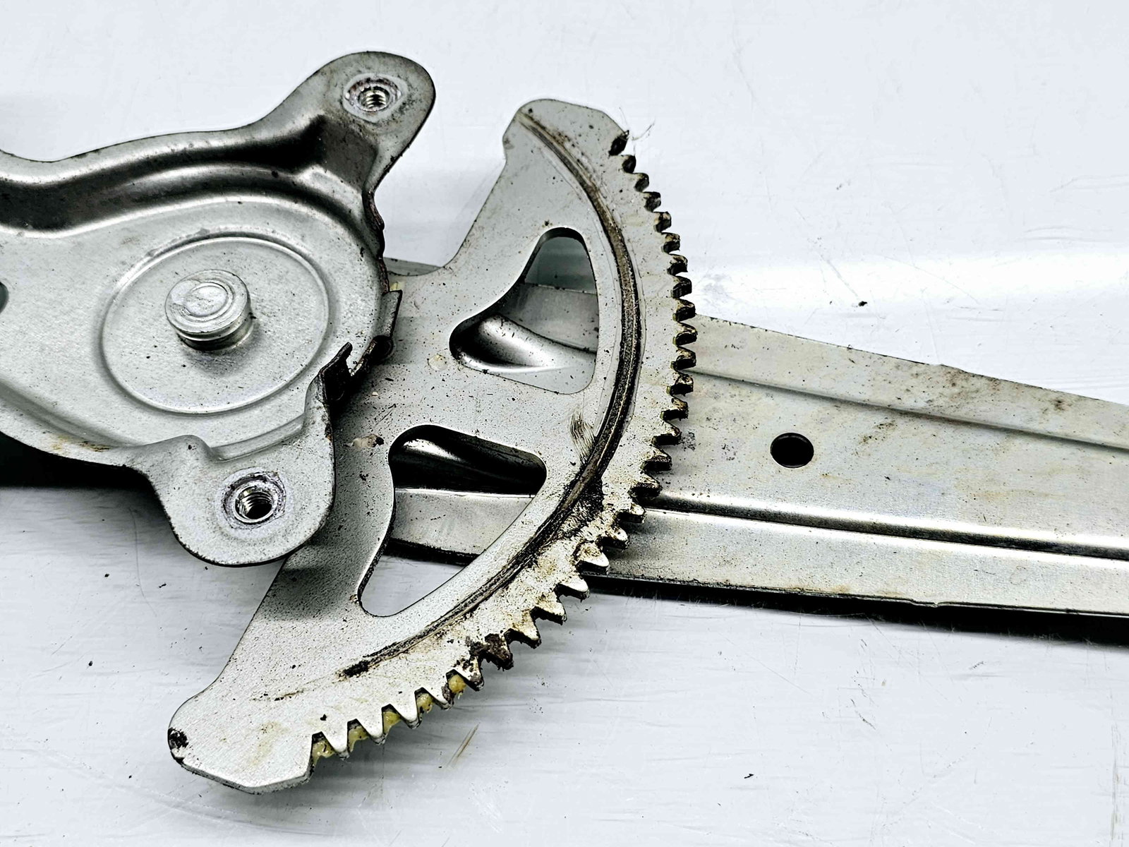 Macara electrica geam dreapta spate LEXUS IS II (GSE2, ALE2, USE2) [Fabr 2005-2013] OEM - imagine 2