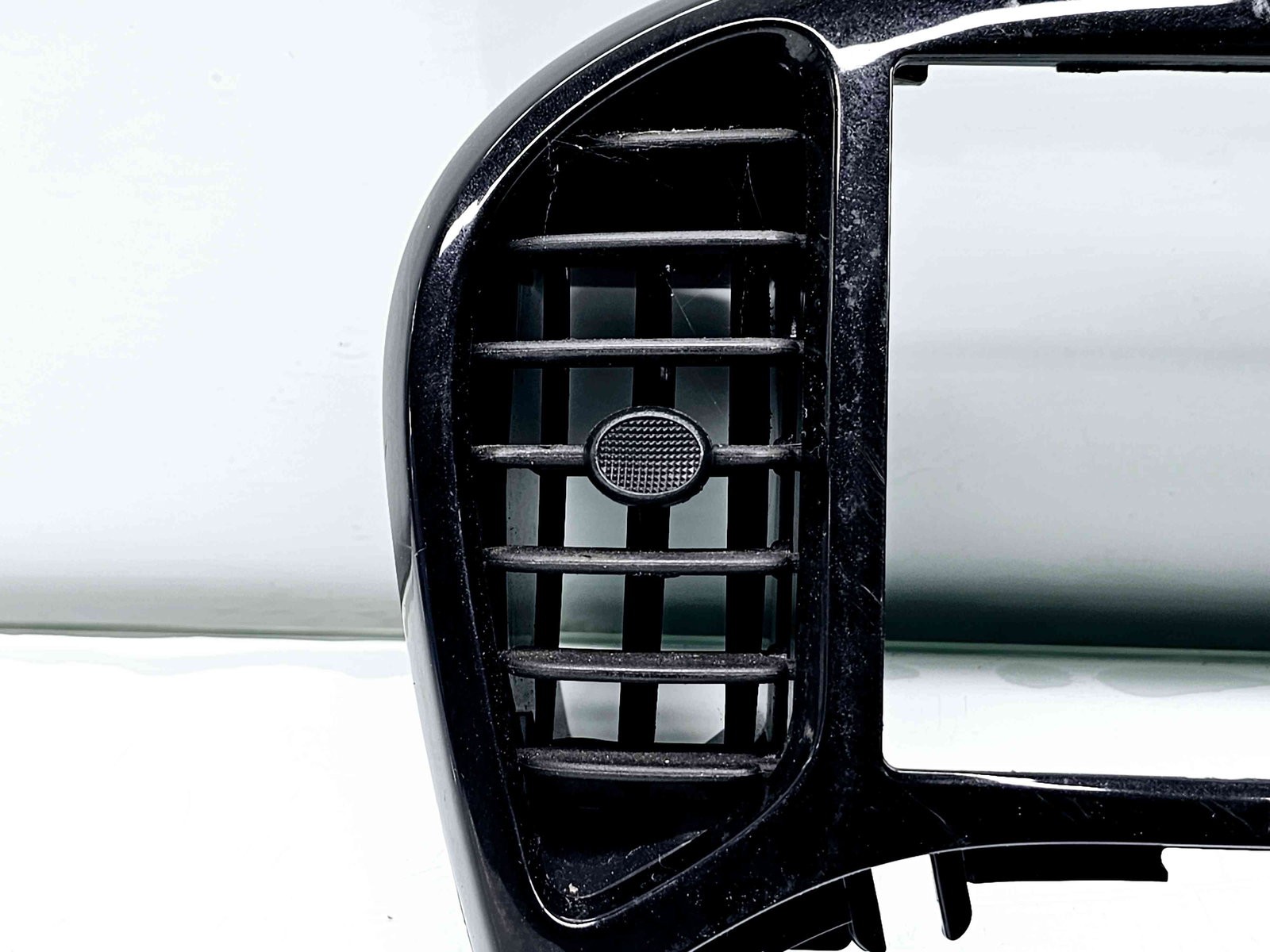 Grila aerisire centrala Nissan Juke [Fabr 2010-2014] Facelift 687511KE0A - imagine 4