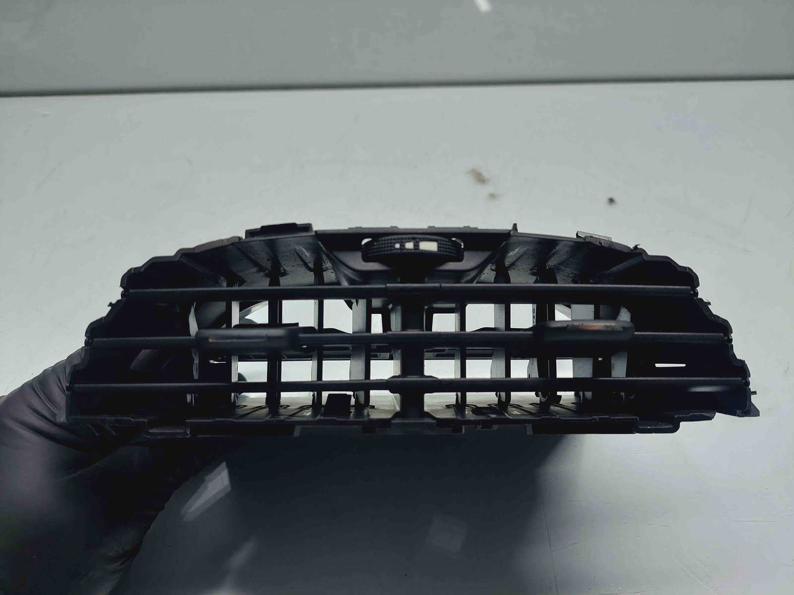 Grila aerisire centrala Peugeot 2008 [Fabr 2013-prezent] 9672848677 - imagine 1