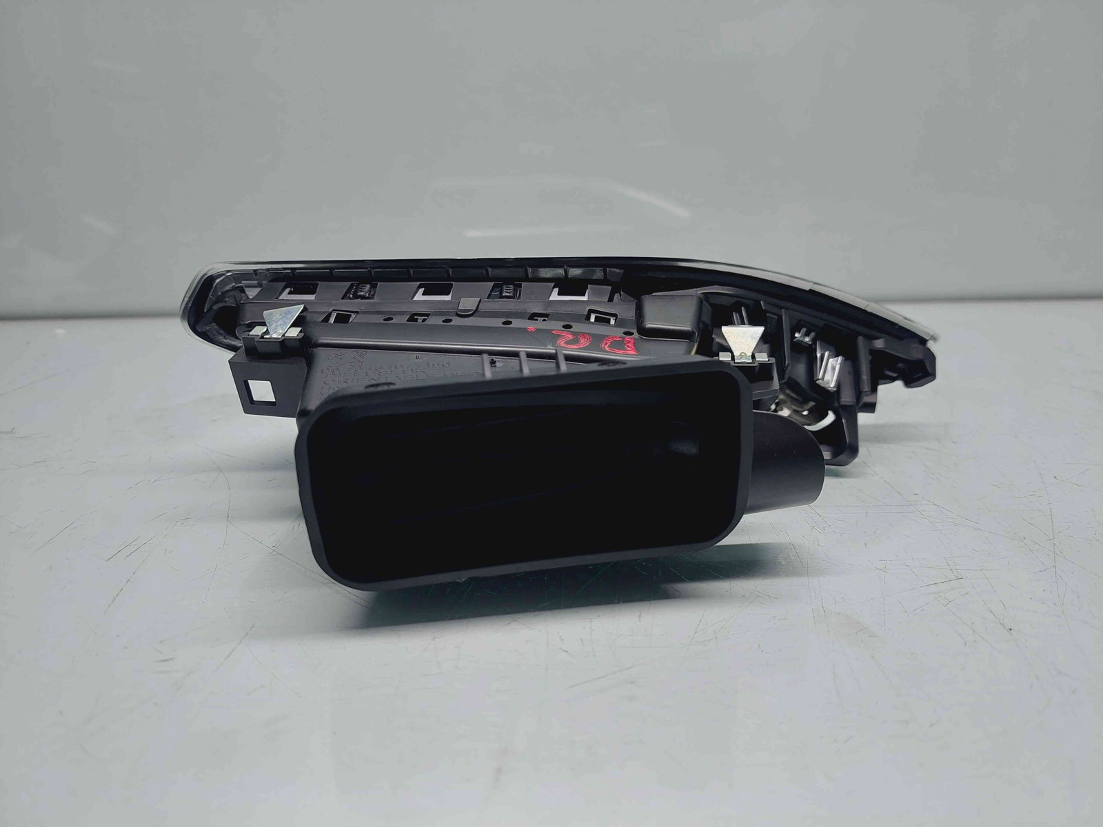 Grila aerisire dreapta Peugeot 2008 [Fabr 2013-prezent] 9673131677 - imagine 3