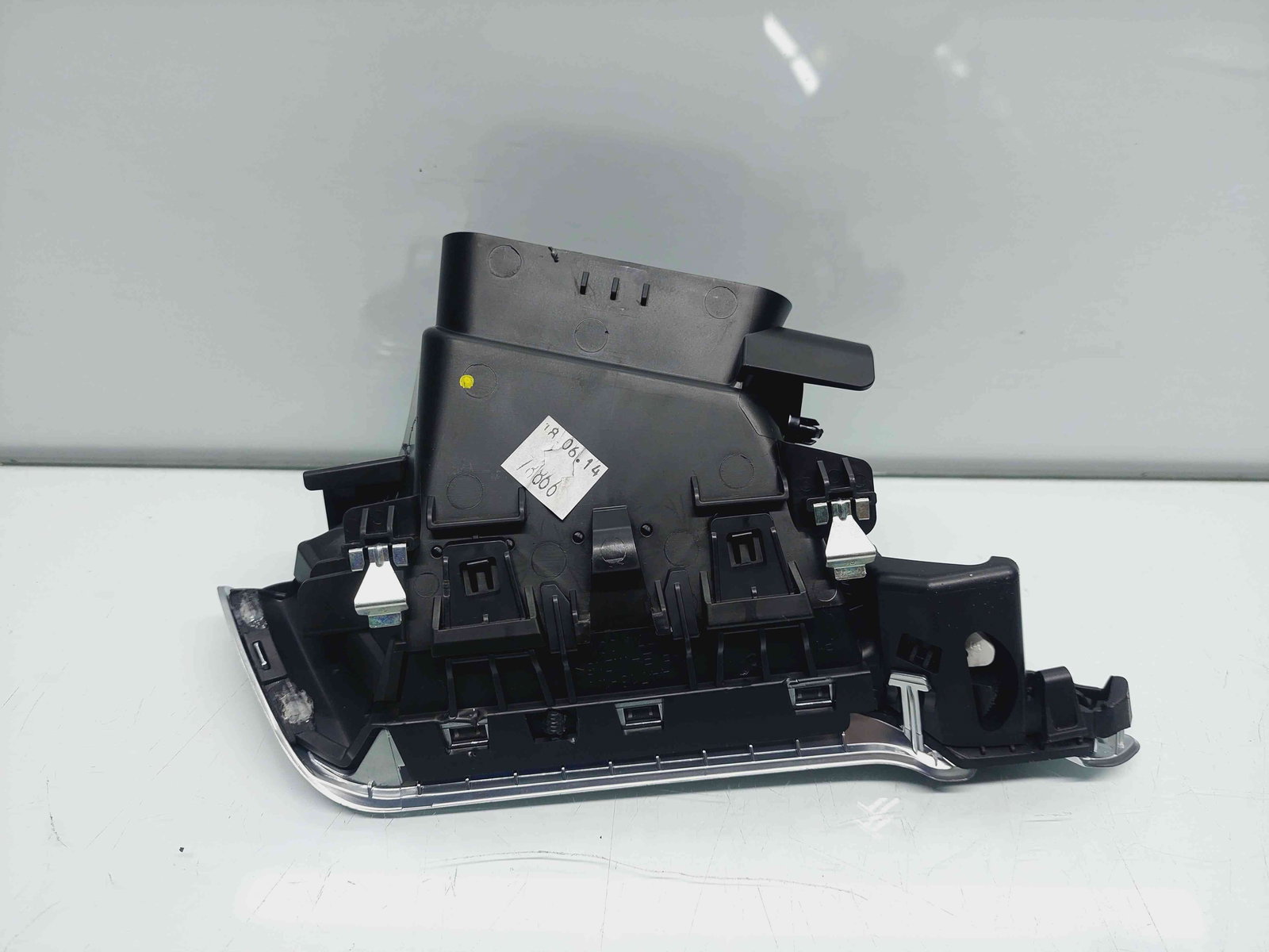 Grila aerisire dreapta Peugeot 2008 [Fabr 2013-prezent] 9673131677 - imagine 5