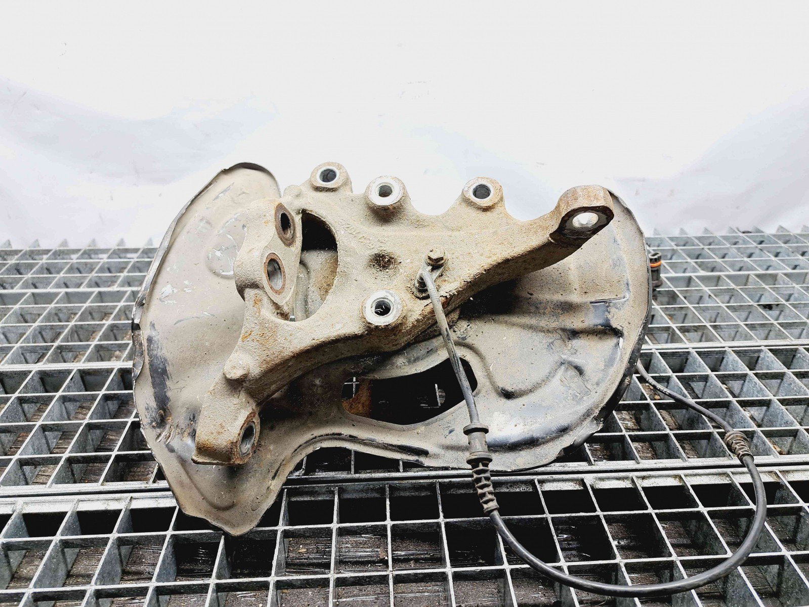 Fuzeta fata stanga Mercedes Clasa C (W204) [Fabr 2007-2014] OEM 3.0 CDI 642830 3.0 CDI 642830 165KW / 224CP - imagine 2