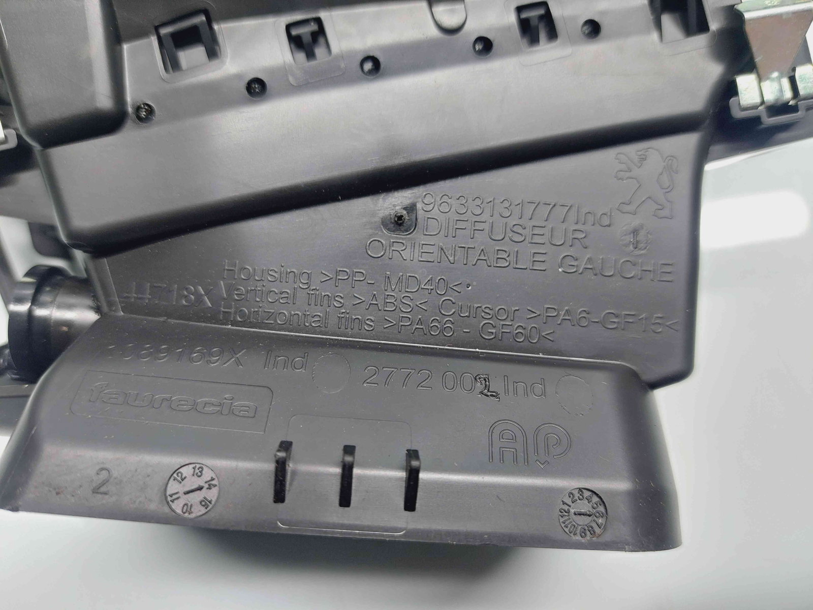 Grila aerisire stanga Peugeot 2008 [Fabr 2013-prezent] 9633131777 - imagine 6