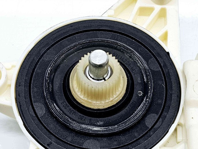 Motoras geam dreapta spate Mercedes Clasa E (W212) AMG [Fabr 2009-2016] A2048200642