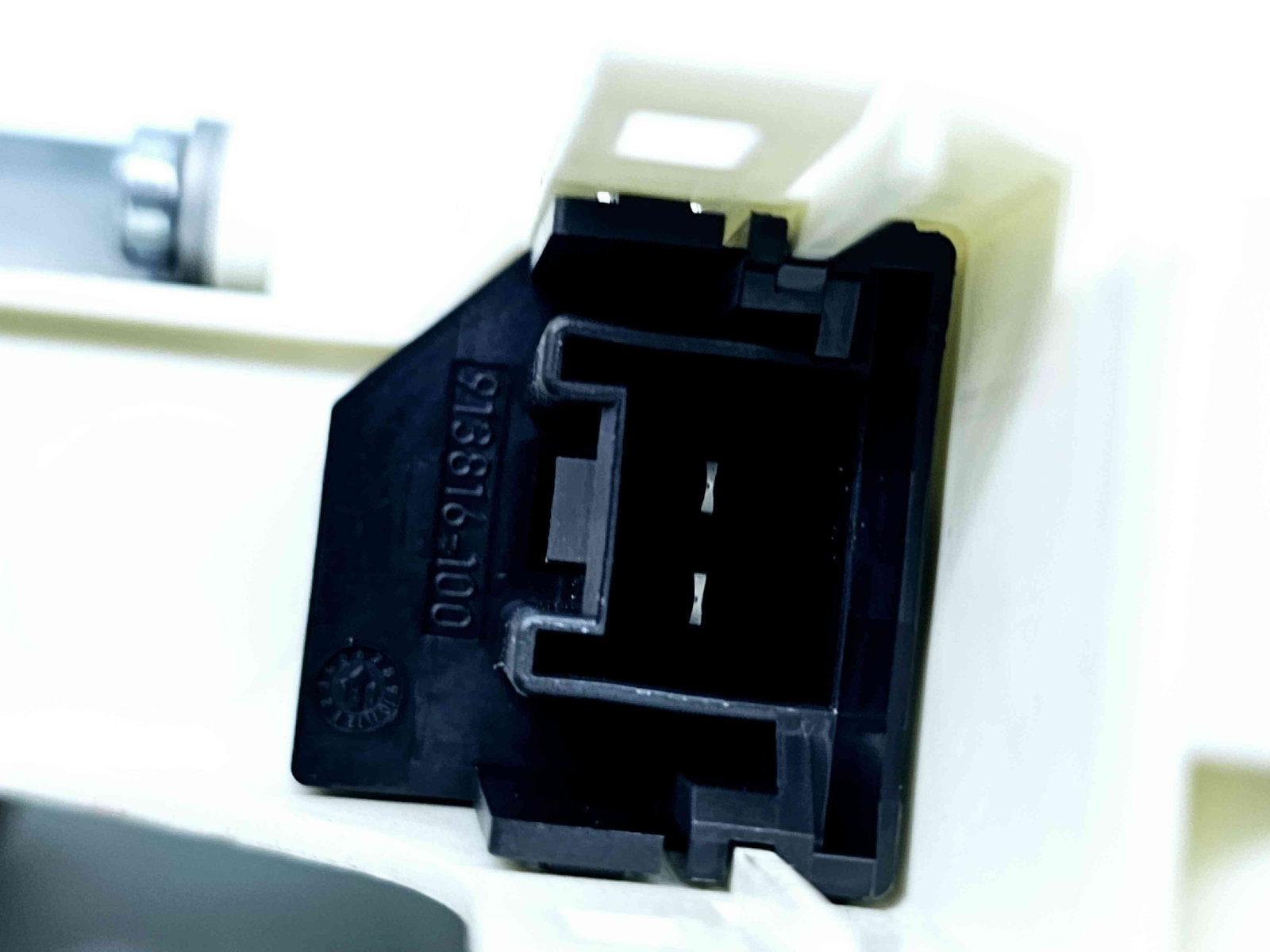 Motoras geam stanga spate Skoda Superb II Combi (3T5) [Fabr 2009-2015] 8K0959811A - imagine 2