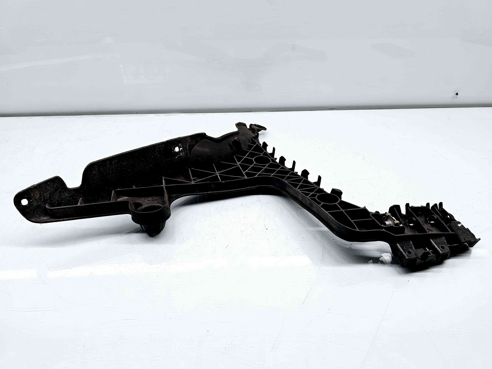 Suport bara stanga spate Audi A3 Sportback (8PA) [Fabr 2004-2013] Facelift 8P4807377B - imagine 1