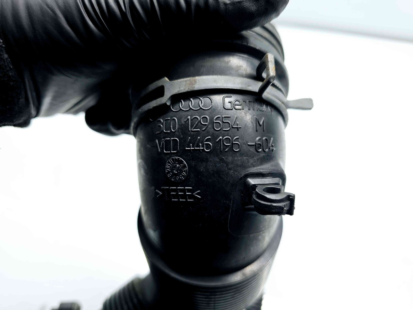 Tub admisie aer Audi A3 Sportback (8PA) [Fabr 2004-2013] Facelift 3C0129654M 1.6 TDI CAYC 77KW / 105CP 1.6 TDI CAYC 77KW / 105CP - imagine 5