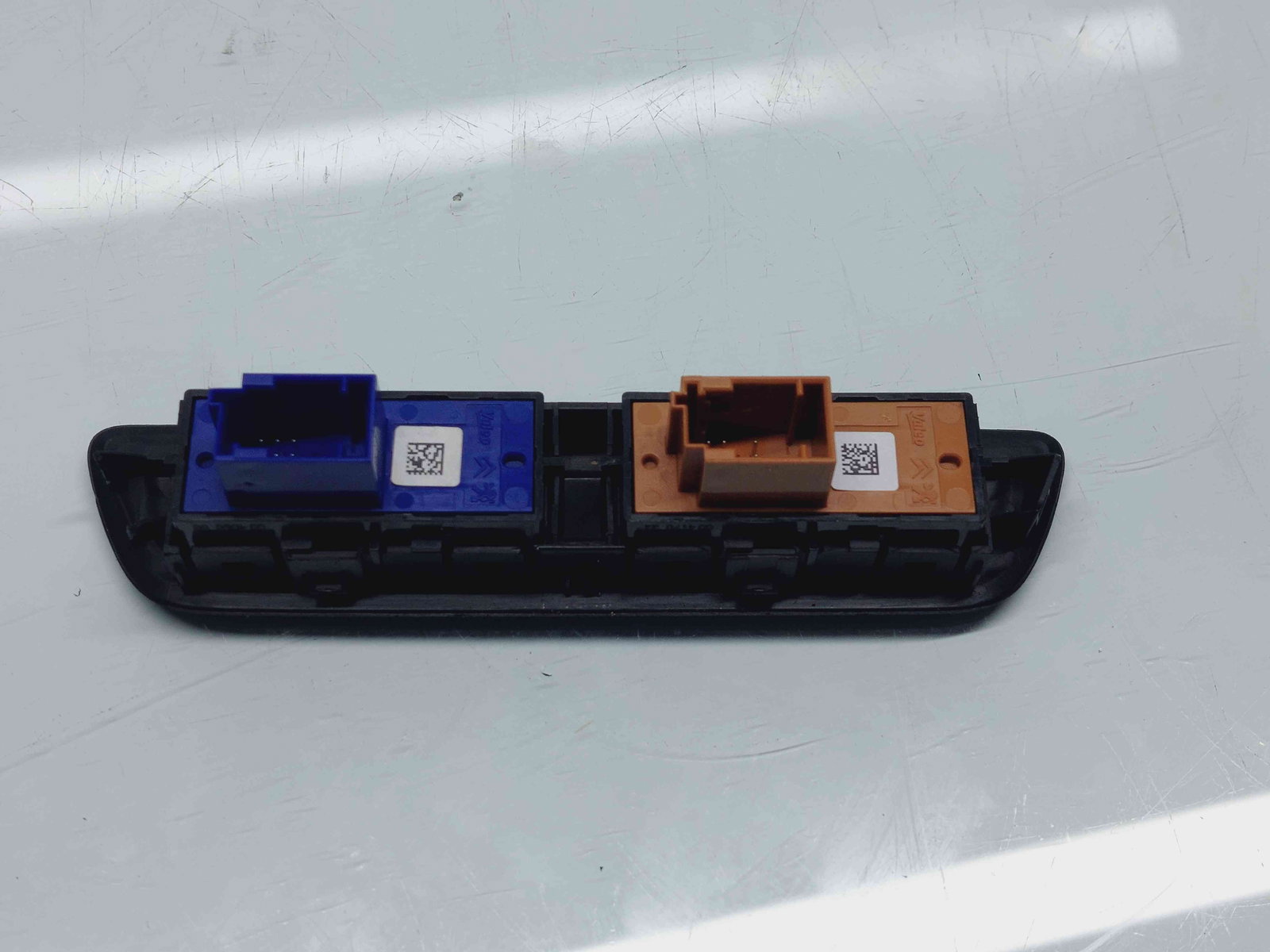 Butoane comenzi consola centrala Peugeot 2008 [Fabr 2013-prezent] 980299342 / 980299312 - imagine 2