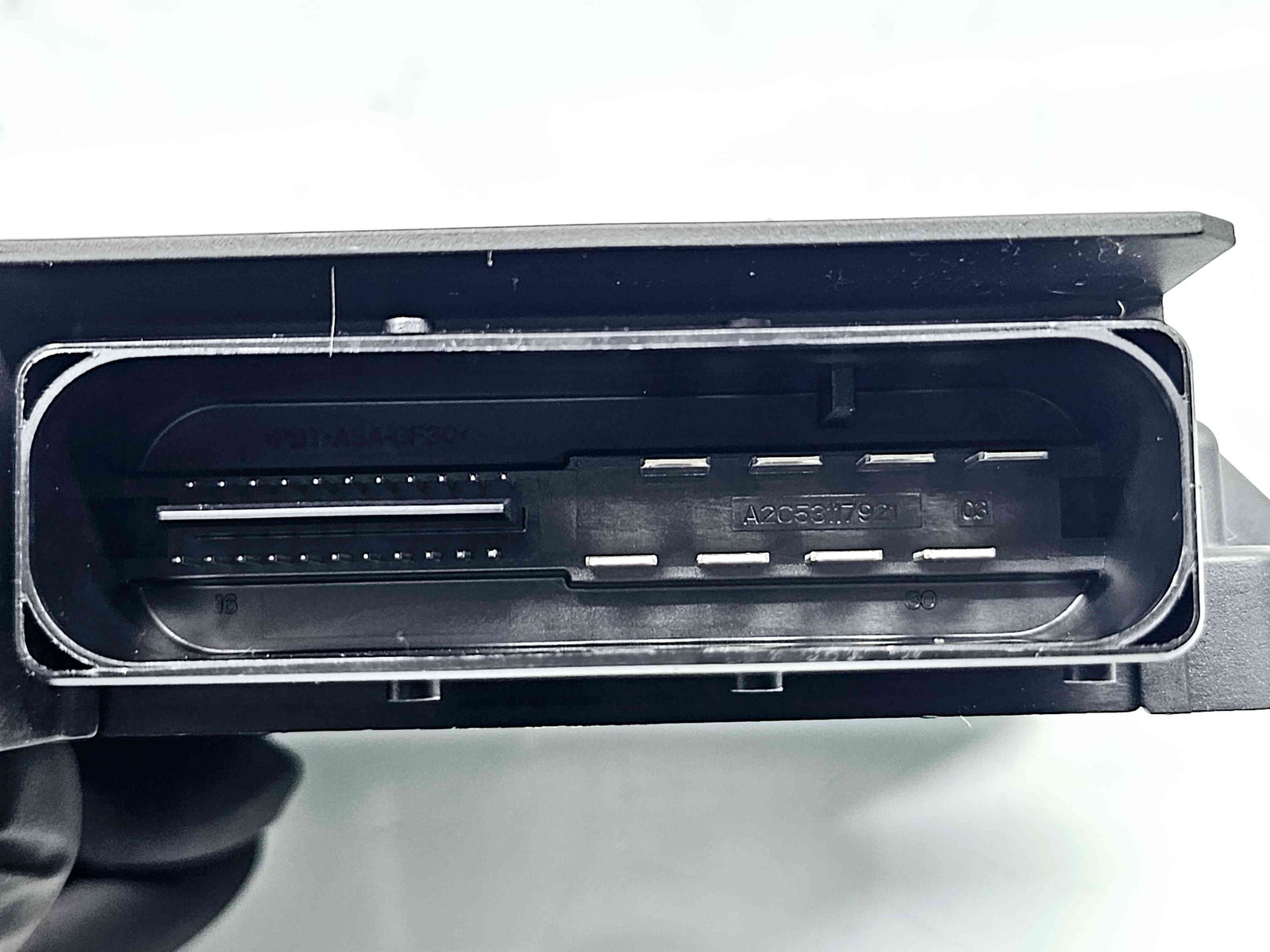 Calculator frana de mana Volkswagen Passat B7 (362) [Fabr 2010-2014] 3AA907801G 2.0 TDI CFFB 103KW / 140CP 2.0 TDI CFFB 103KW / 140CP - imagine 4