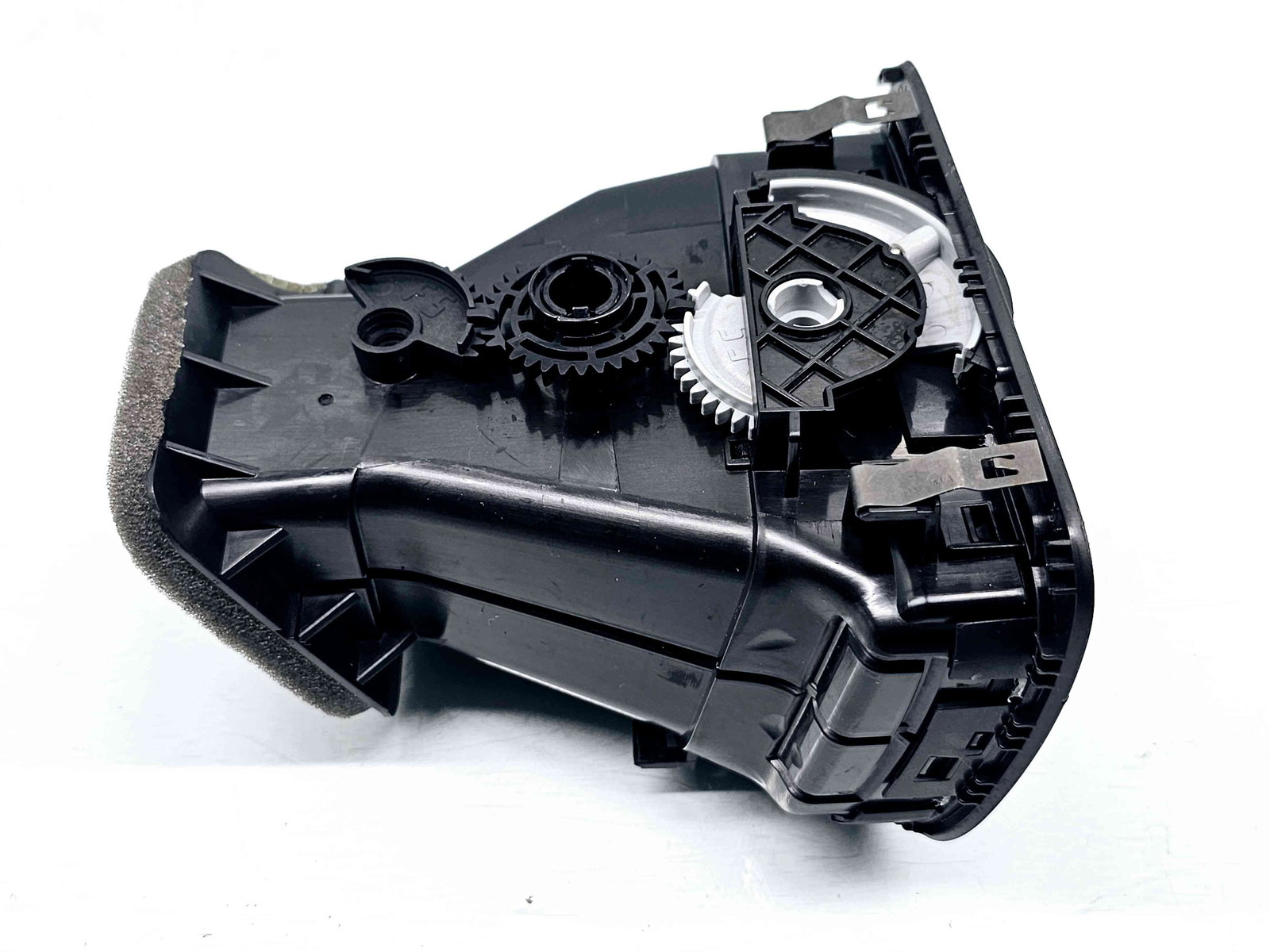 Grila aerisire stanga Volkswagen Golf 6 (5K1) [Fabr 2009-2013] 5K0819703J - imagine 4