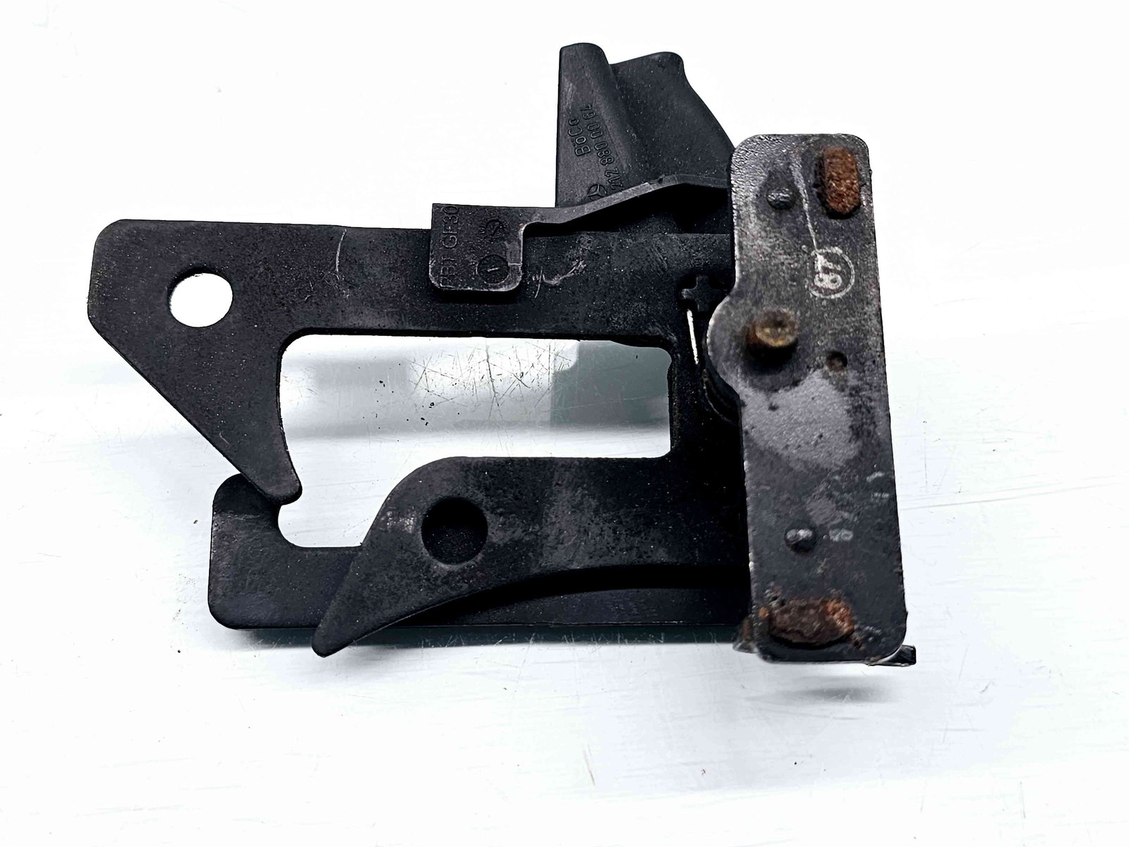 Maner deschidere capota Mercedes Clasa E (W212) AMG [Fabr 2009-2016] OEM - imagine 3