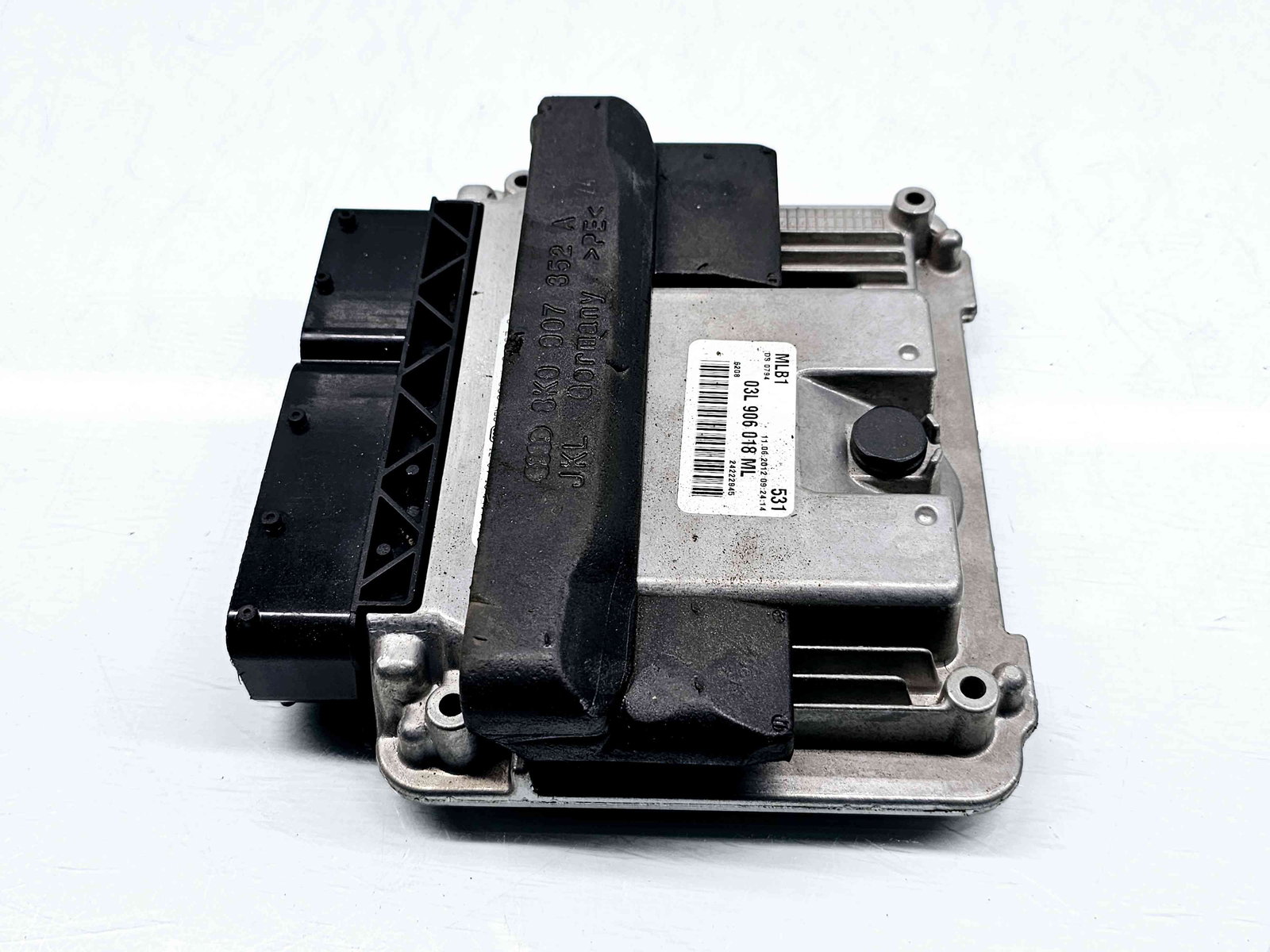 Calculator motor ECU Audi Q5 (8RB) [Fabr 2008-2016] S-line 03L906018ML n 0281017833 2.0 TDI CGLB 125KW / 170CP 2.0 TDI CGLB 125KW / 170CP - imagine 1