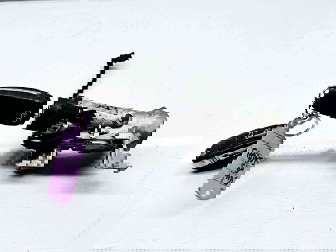   Contact cu cheie Audi A3 Sportback (8PA) [Fabr 2004-2013] Facelift 1K0905851B  1.6 TDI CAYC77KW / 105CP  1.6 TDI CAYC77KW / 105CP